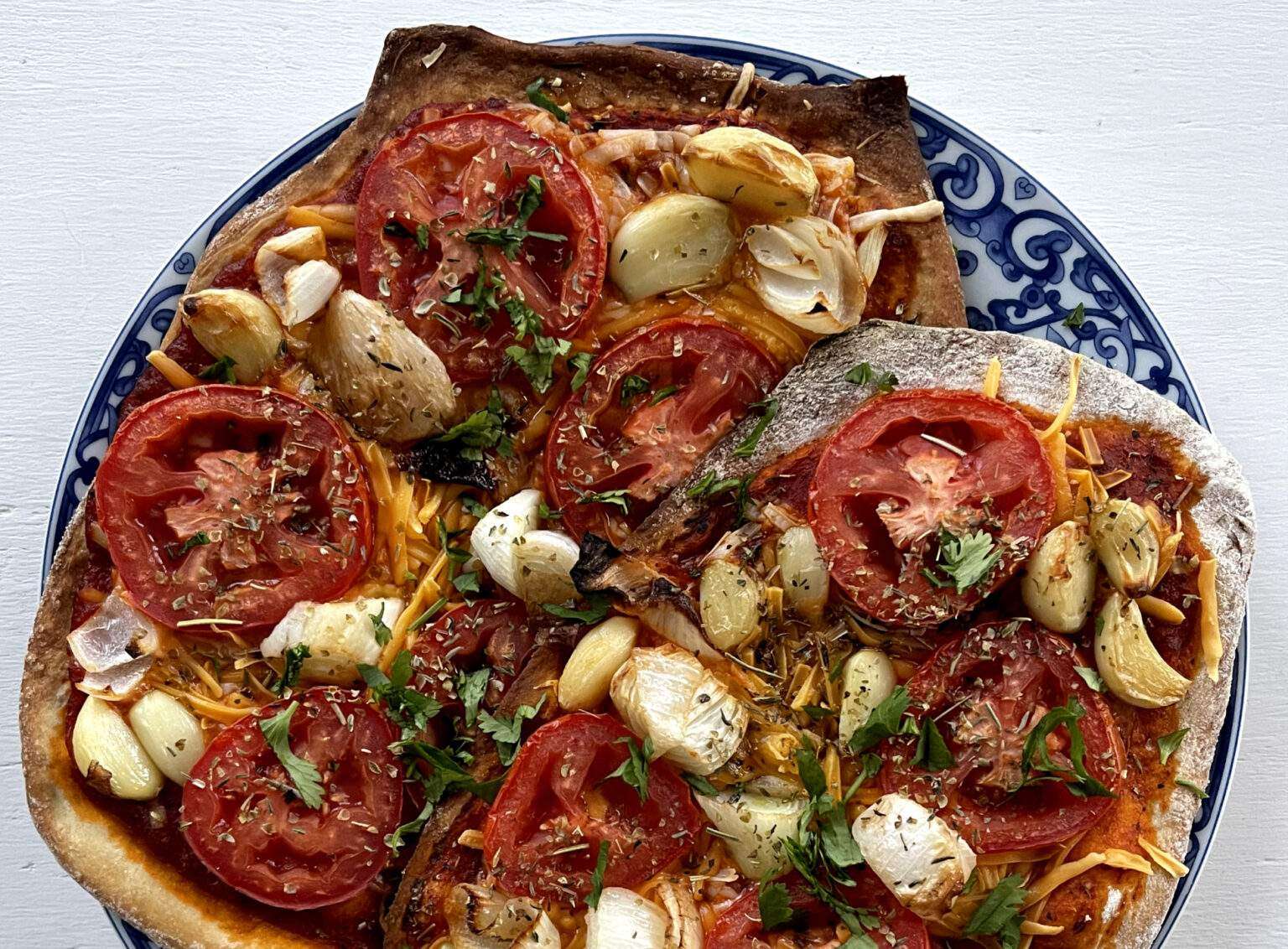 How to Make Vegan Tomato, Onion & Garlic Flatbread Pizza Be Cookin